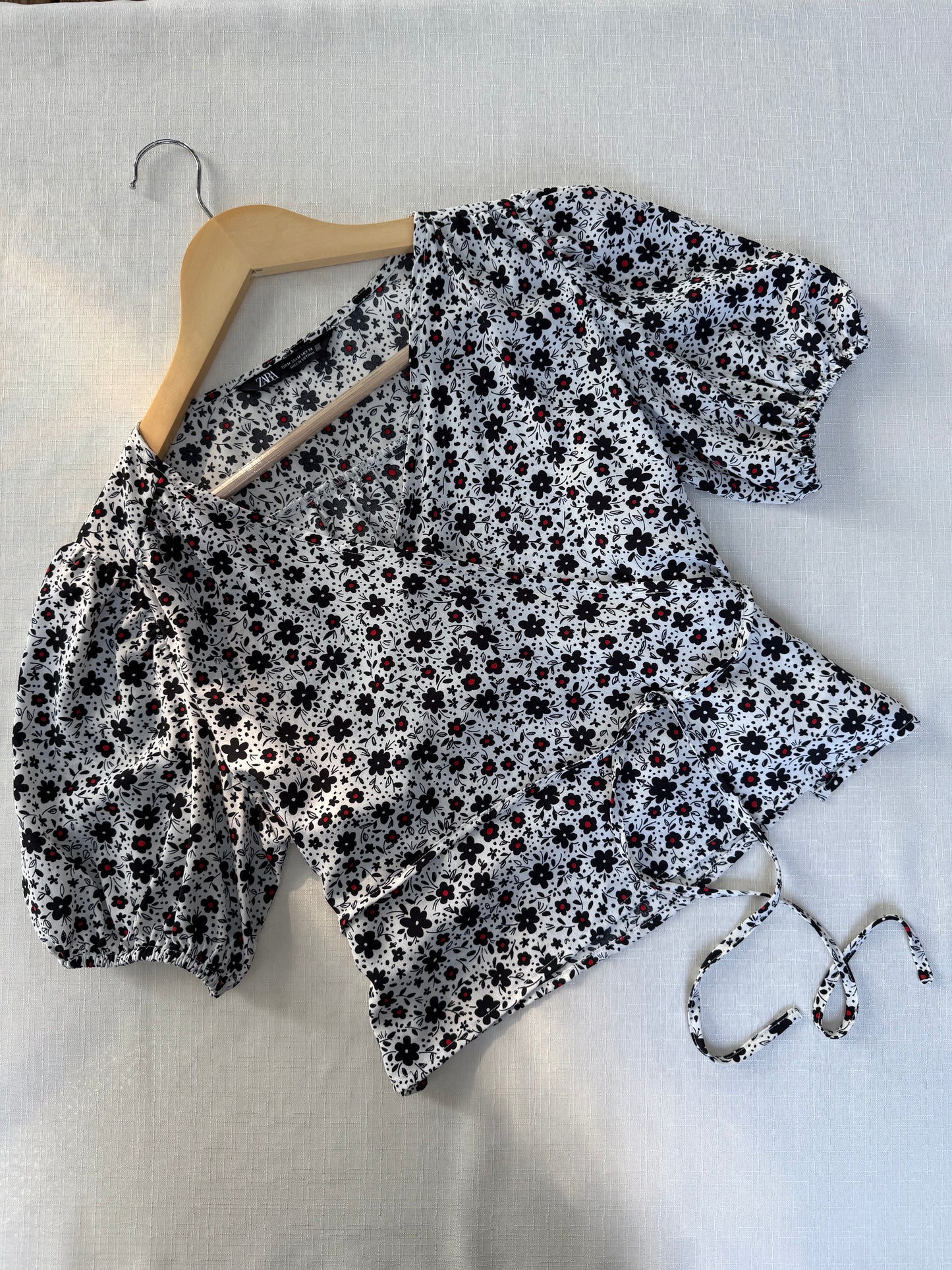 Zara Floral Puff Sleeve Blouse