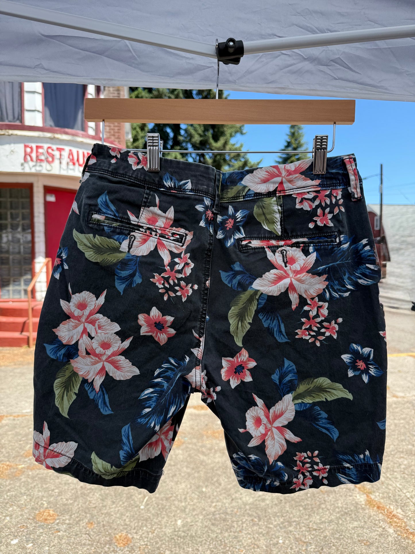 Aeropostale Tropical Floral Print Shorts